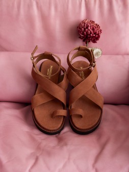 Ivy Toe Strap Crossover Suede Sandals Tan