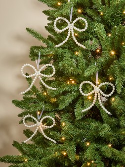 X1N42 The Very Collection Pearl Bow Baubles (set of 5) £10