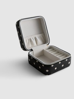 PRIMARK POLKA DOT JEWL BOX, £6, €8, $9.50, RON40 PLN34, CZK210 (2)