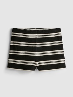 RIMARK PRESENTS PAU ECHE PE STRIPE SHORT £6, €8, $12, RON40, PLN34, CZK210, HUF3000