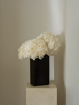 M&S Home Kelly Hoppen Bedroom Vase 0020 Hero Uc385535